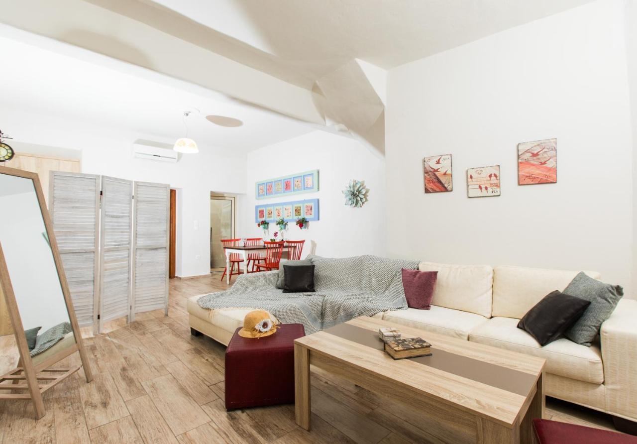 Asikiko Suites Rethymno  Bagian luar foto