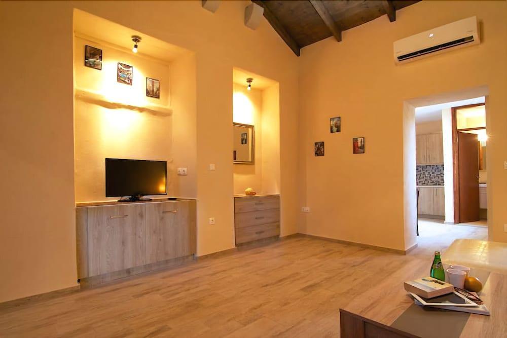 Asikiko Suites Rethymno  Bagian luar foto